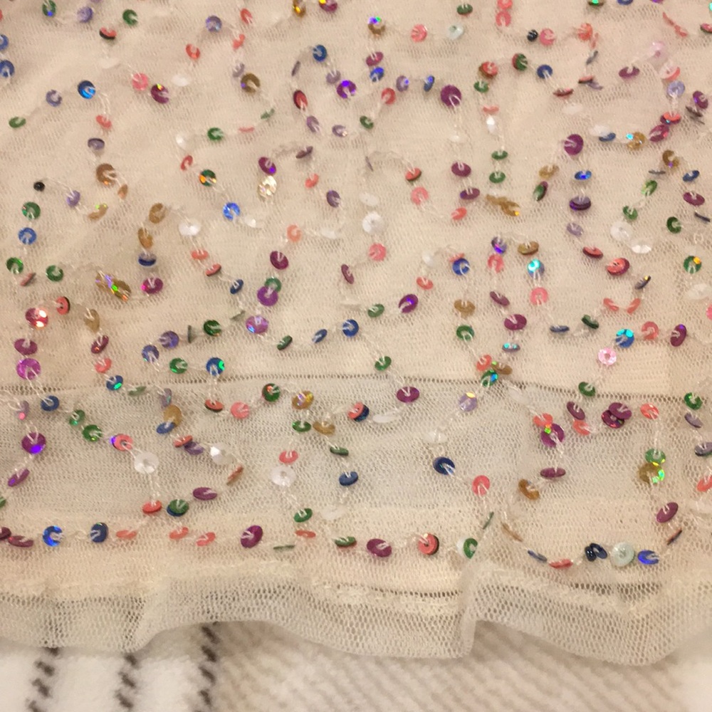 Gorgeous Rainbow Sequin Top Holiday Dazzler H&M Size XS NWT raw edge sleeves - Picture 13 of 16